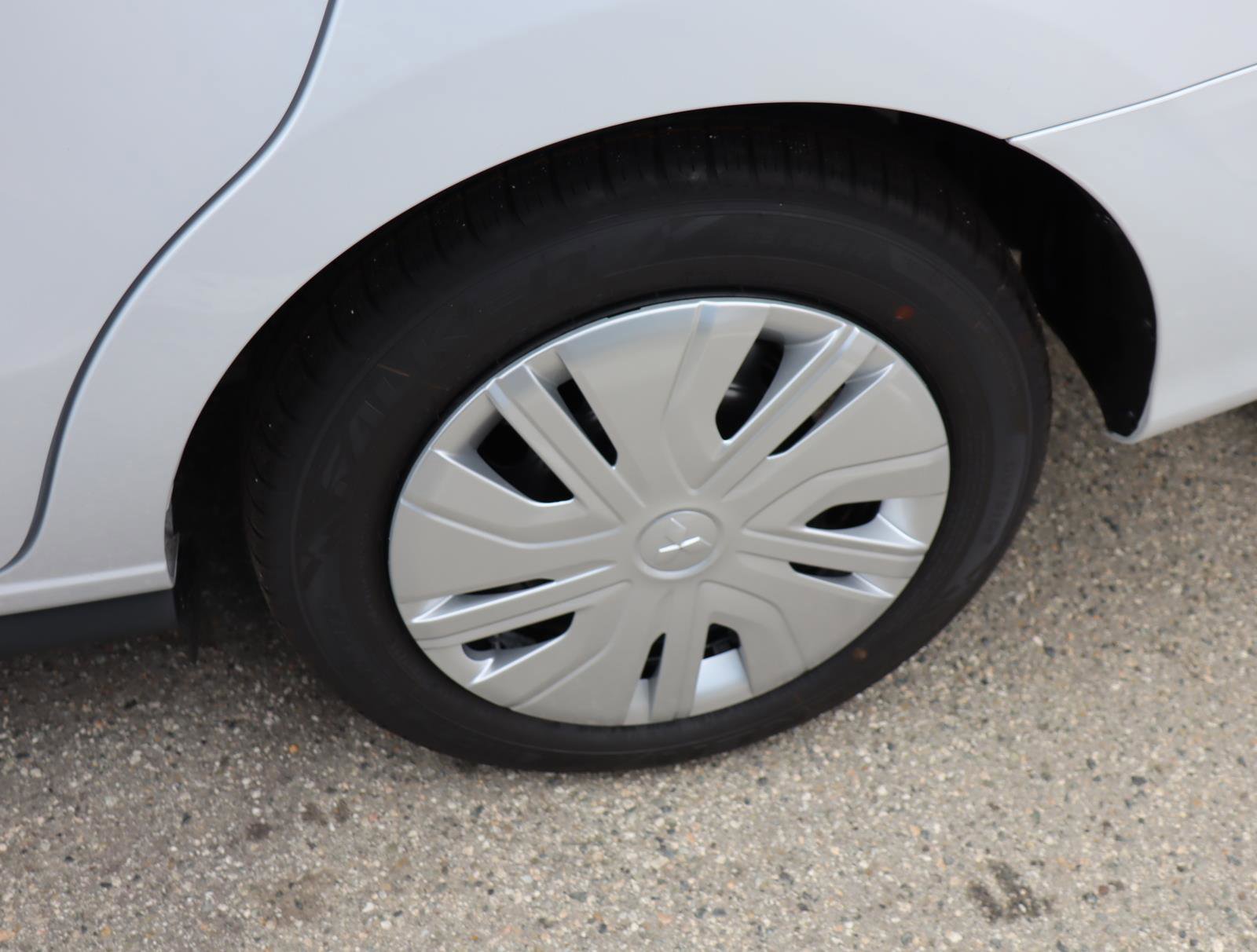 2024 Mitsubishi Mirage G4 ES Image 8 of 20