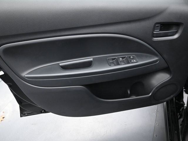 Vehicle image 18 of 33