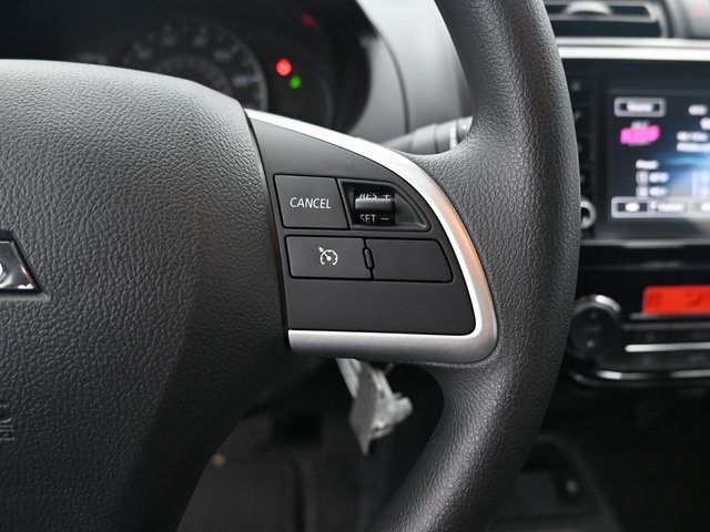 Vehicle image 27 of 33