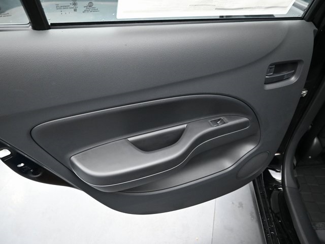 Vehicle image 16 of 33