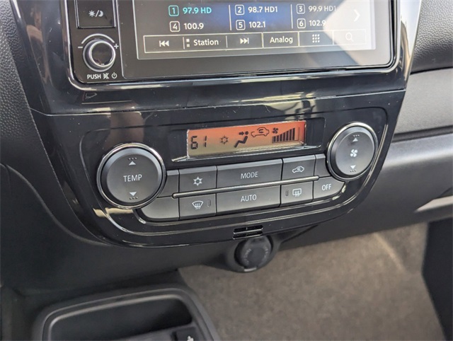 Vehicle image 16 of 19