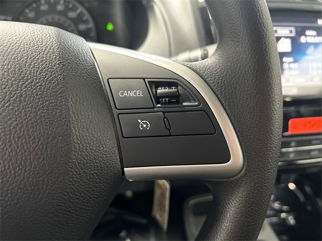 Vehicle image 25 of 28