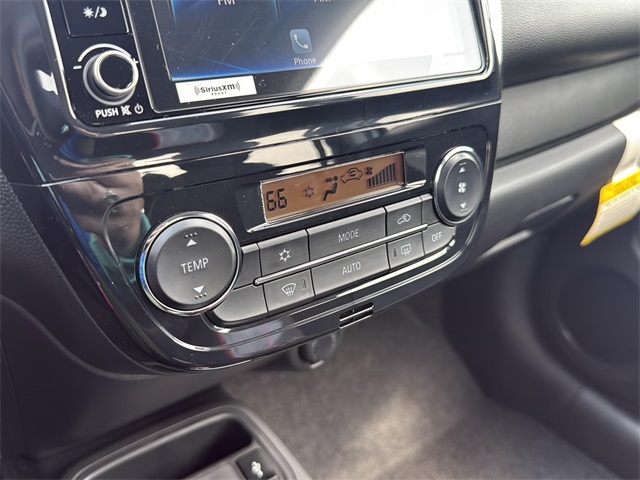 Vehicle image 20 of 31