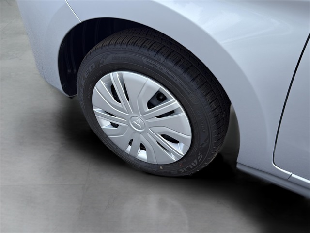 Vehicle image 9 of 31