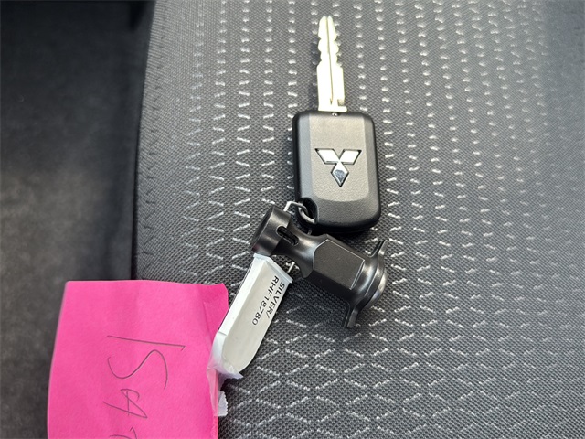 Vehicle image 23 of 31