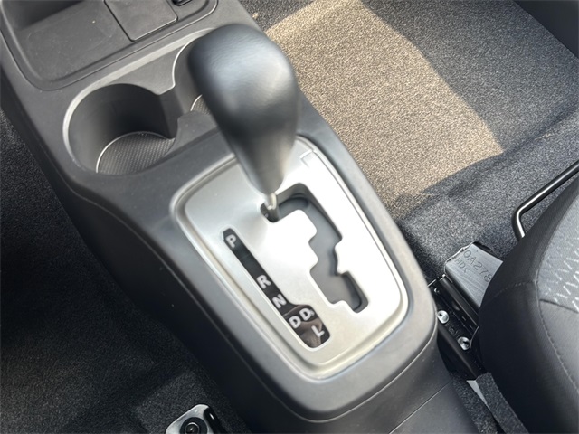 Vehicle image 21 of 31