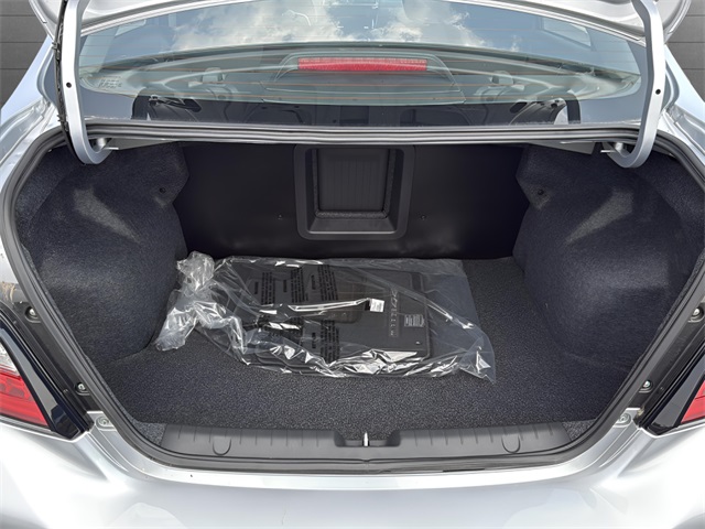 Vehicle image 10 of 31