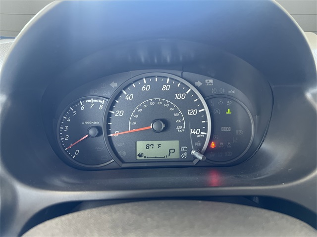 Vehicle image 17 of 26