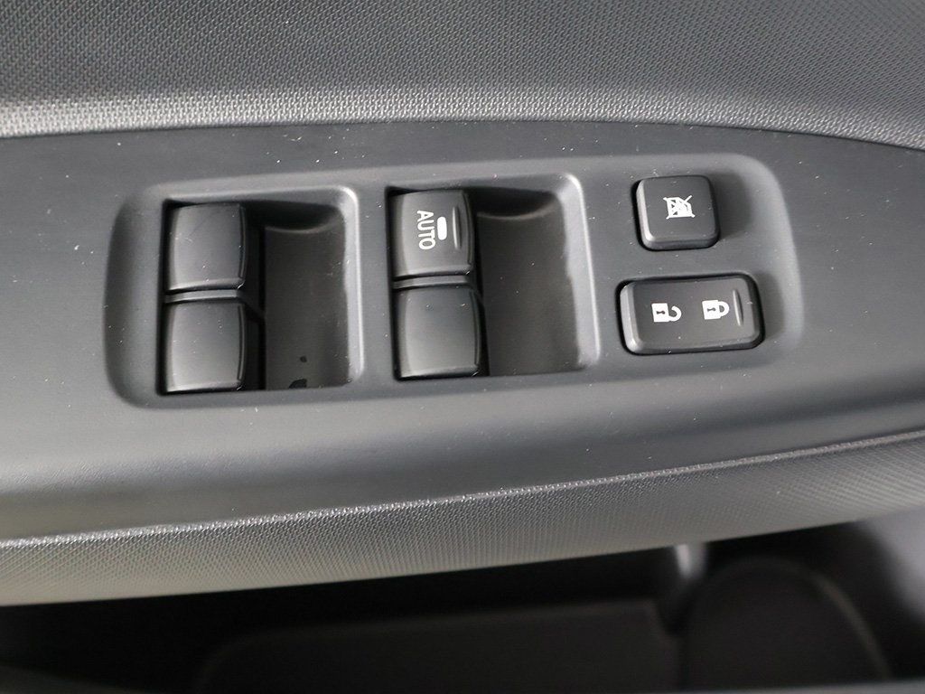 Vehicle image 35 of 43