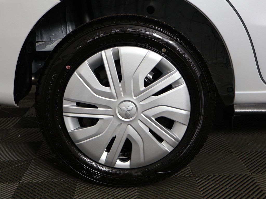 Vehicle image 20 of 43