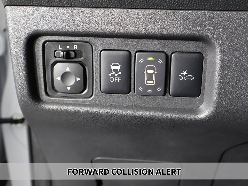 Vehicle image 11 of 43
