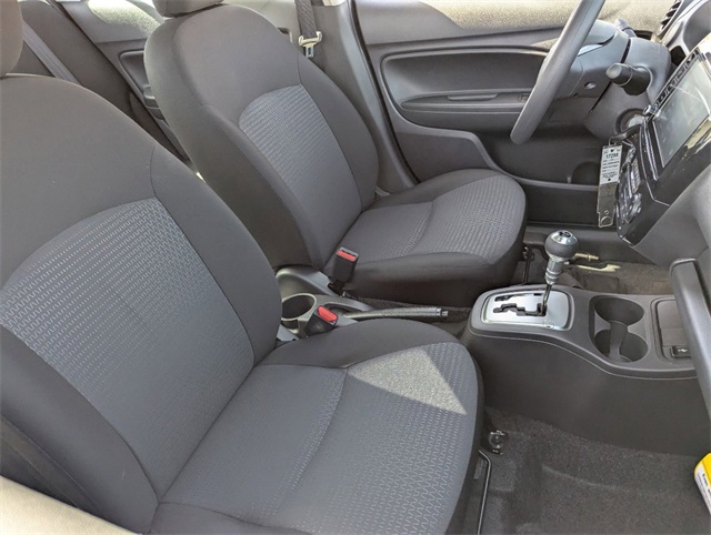 Vehicle image 6 of 19