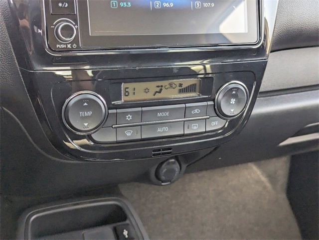 Vehicle image 16 of 19