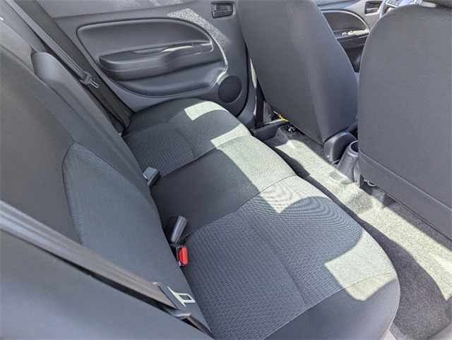 Vehicle image 9 of 19