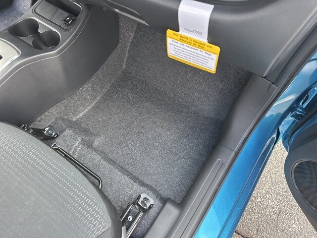 Vehicle image 13 of 34
