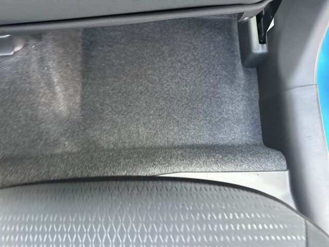 Vehicle image 16 of 34