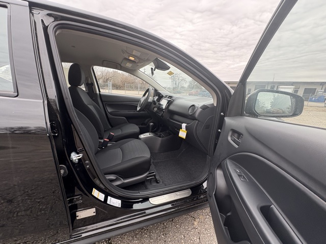 Vehicle image 13 of 31