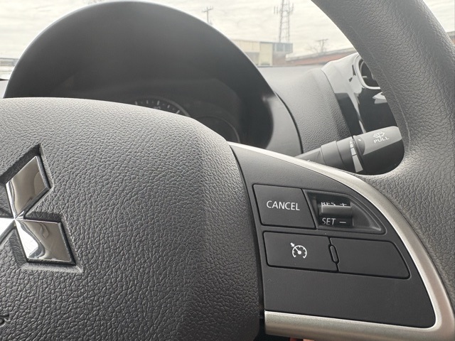 Vehicle image 17 of 31