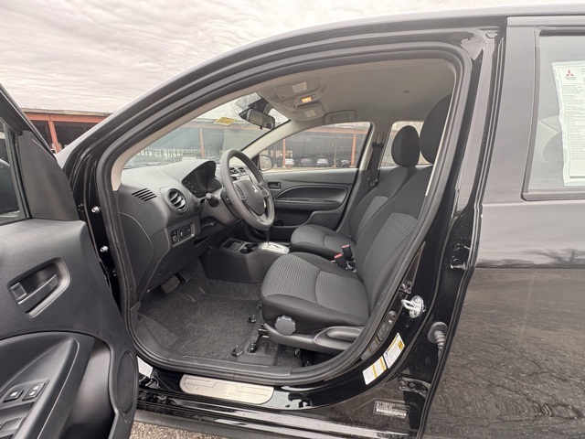 Vehicle image 10 of 31