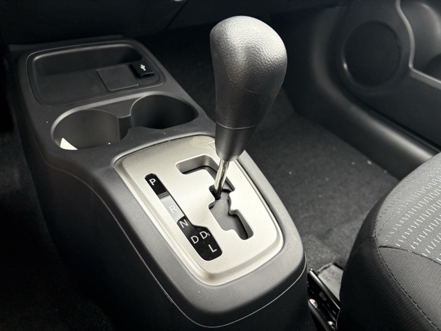 Vehicle image 27 of 31