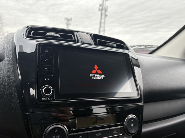 Vehicle image 25 of 31