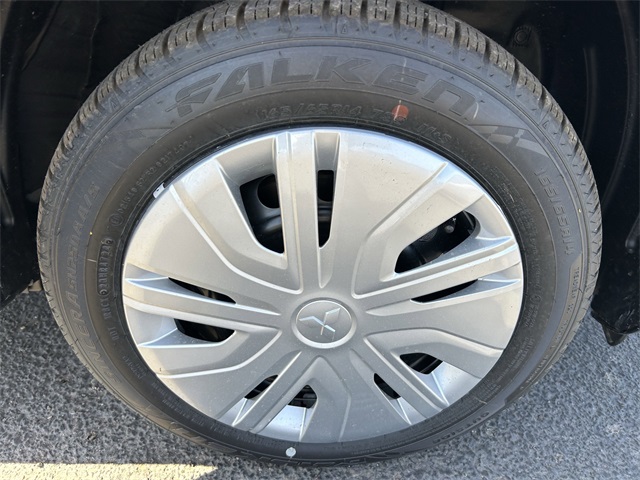 Vehicle image 5 of 31