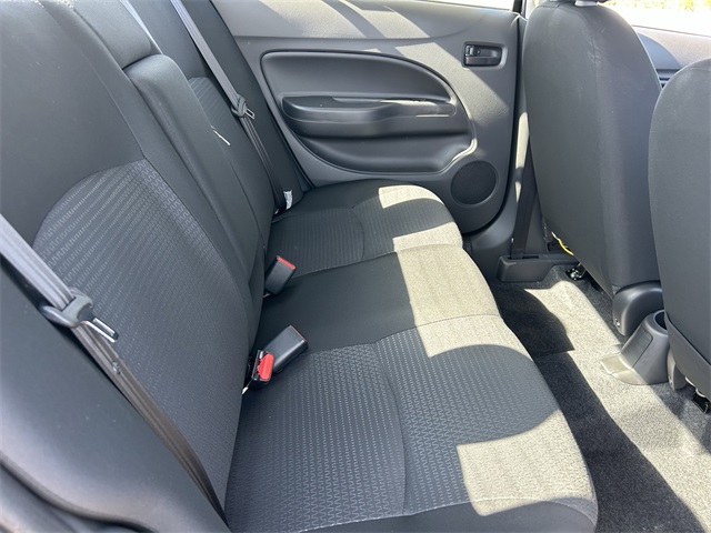 Vehicle image 9 of 31