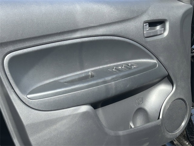 Vehicle image 18 of 31