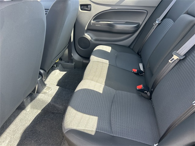Vehicle image 10 of 31