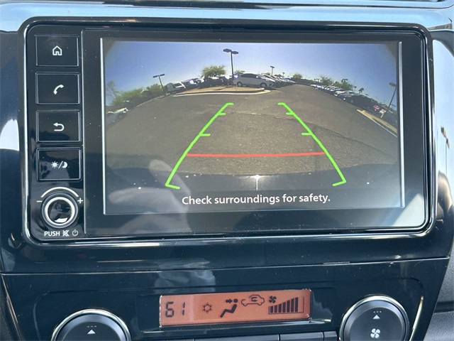 Vehicle image 21 of 31