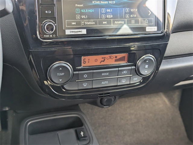 Vehicle image 16 of 19