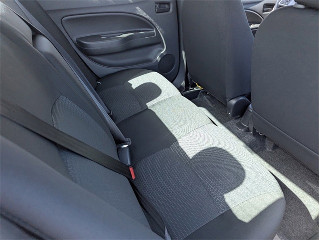 Vehicle image 9 of 19