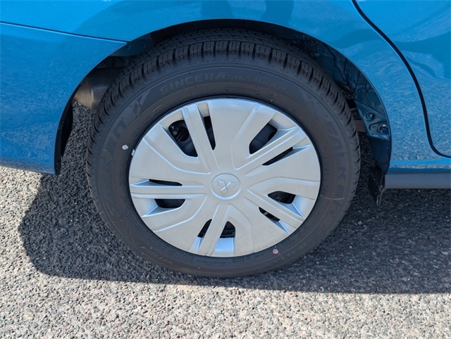 Vehicle image 5 of 19