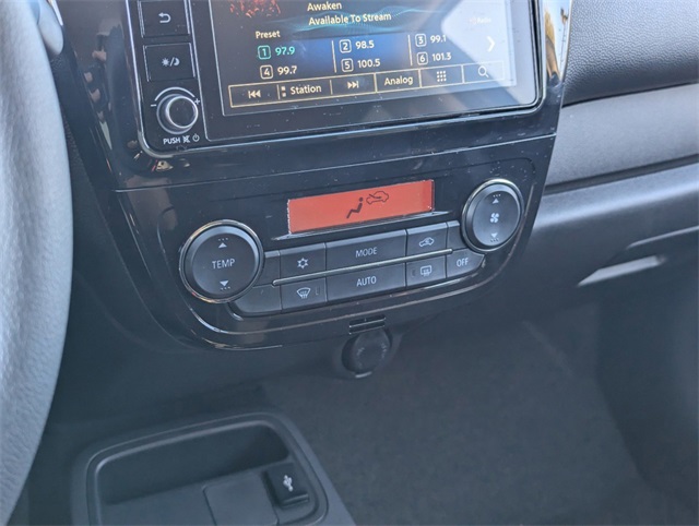 Vehicle image 15 of 19