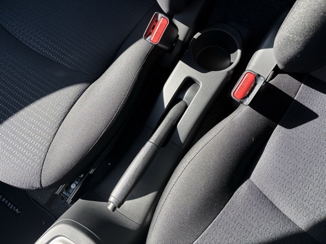 Vehicle image 25 of 30
