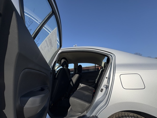 Vehicle image 11 of 31