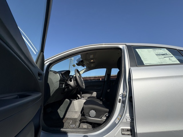 Vehicle image 10 of 31