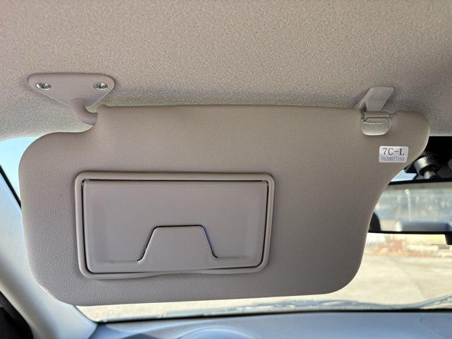 Vehicle image 28 of 31
