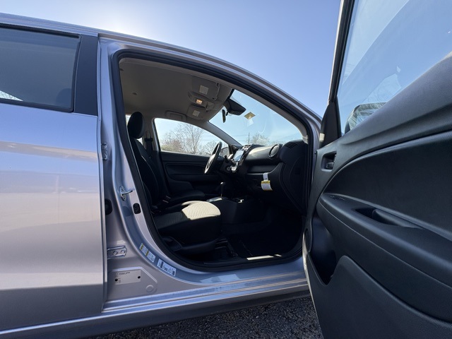 Vehicle image 12 of 31
