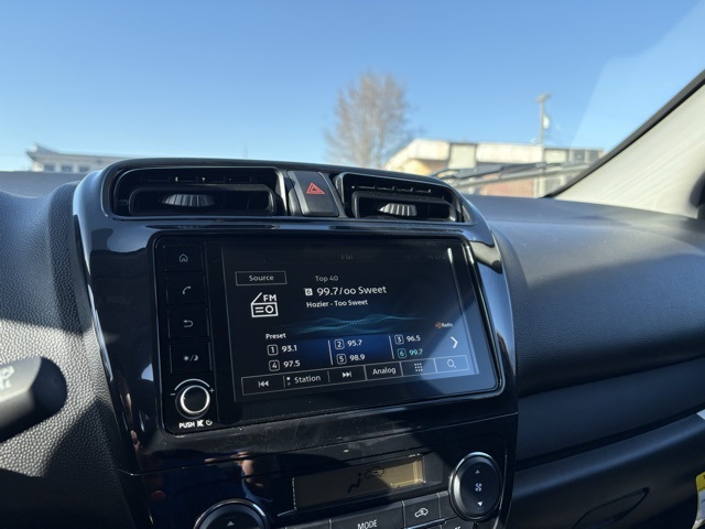 Vehicle image 22 of 31