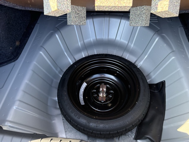 Vehicle image 15 of 31