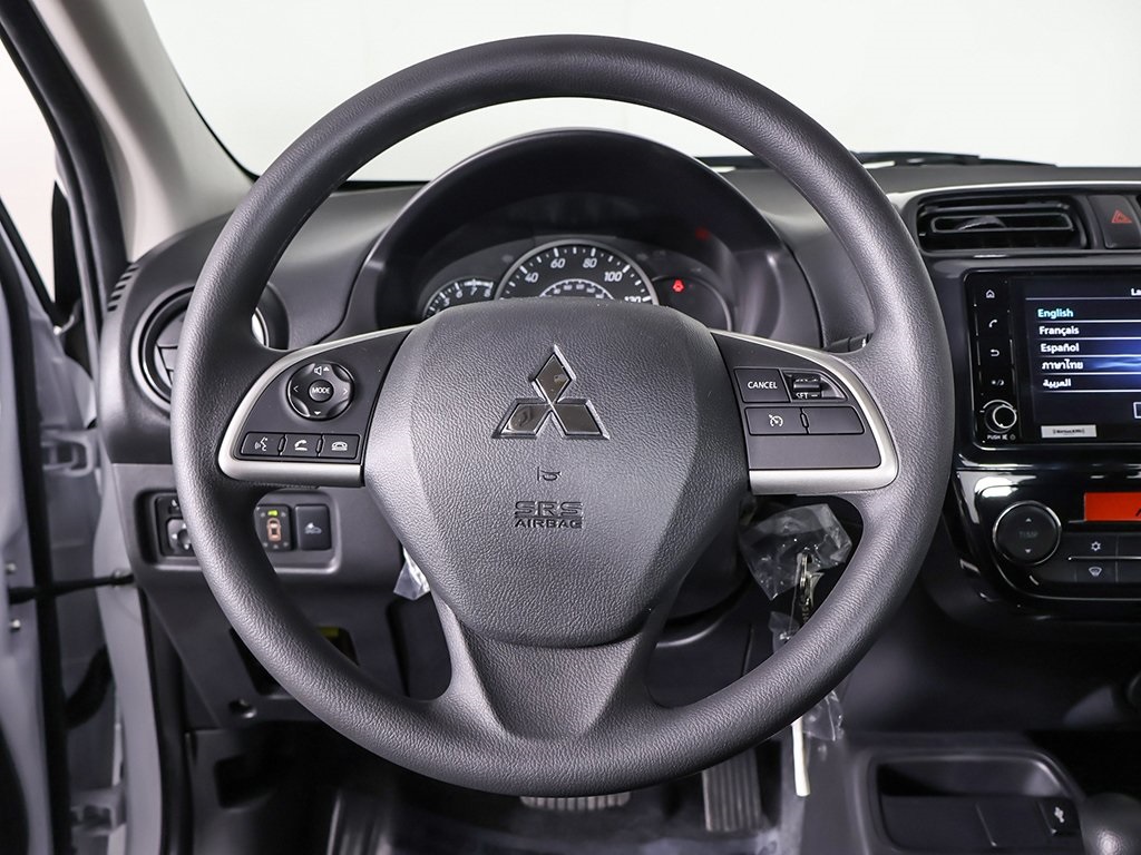 Vehicle image 33 of 41