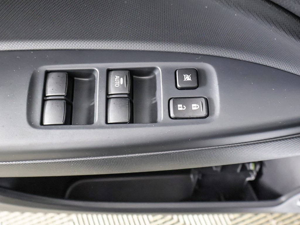 Vehicle image 31 of 41
