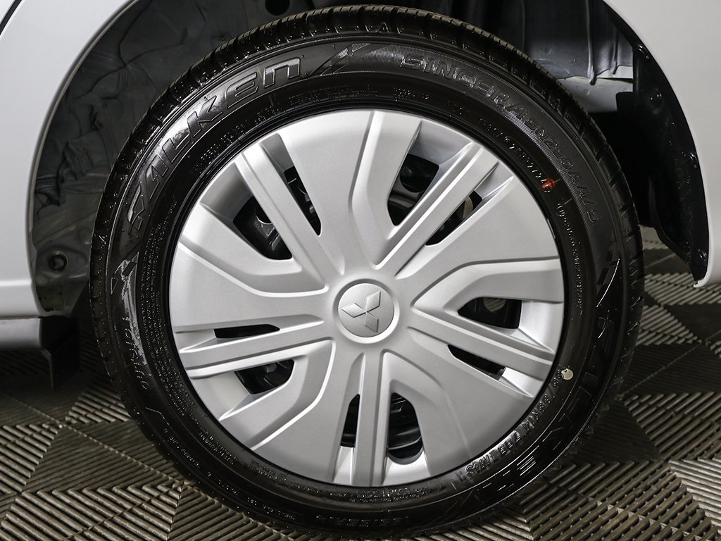 Vehicle image 18 of 41