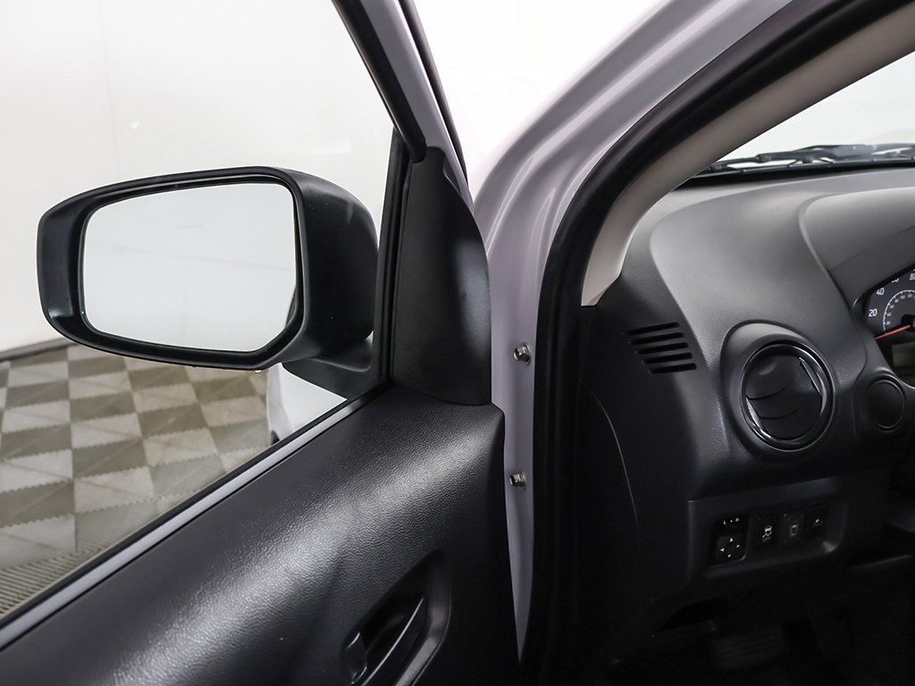 Vehicle image 40 of 41