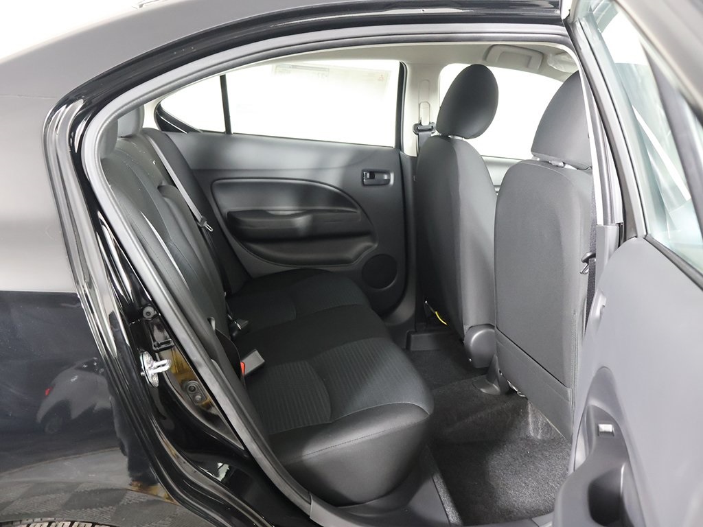 Vehicle image 28 of 40