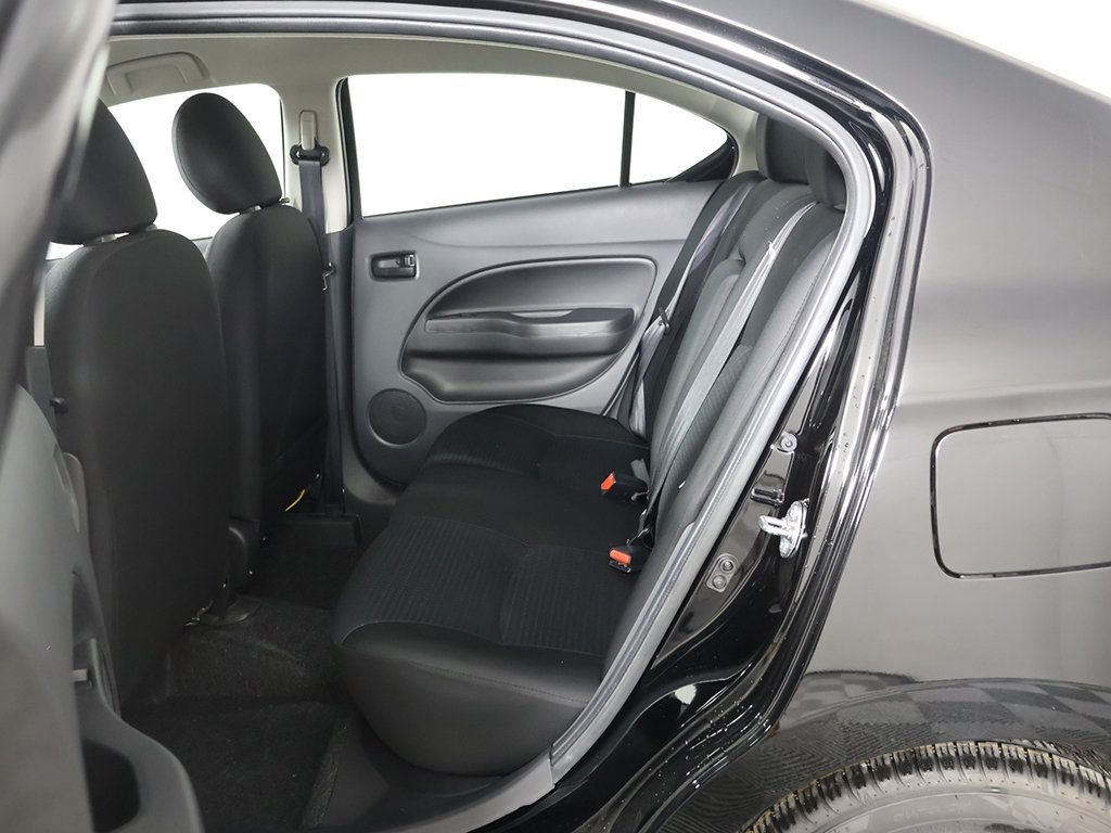 Vehicle image 27 of 40