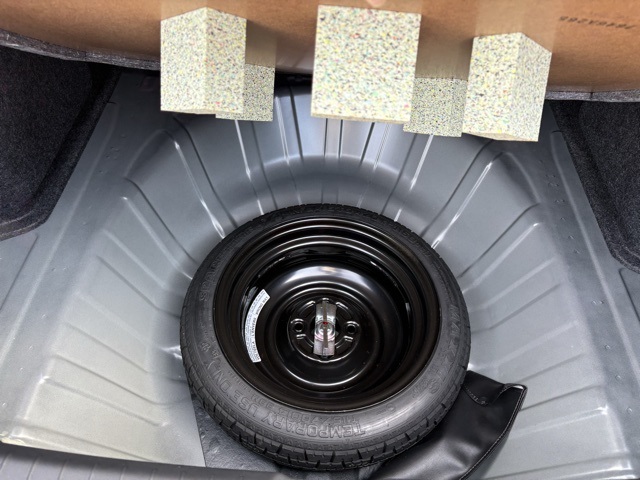 Vehicle image 15 of 30