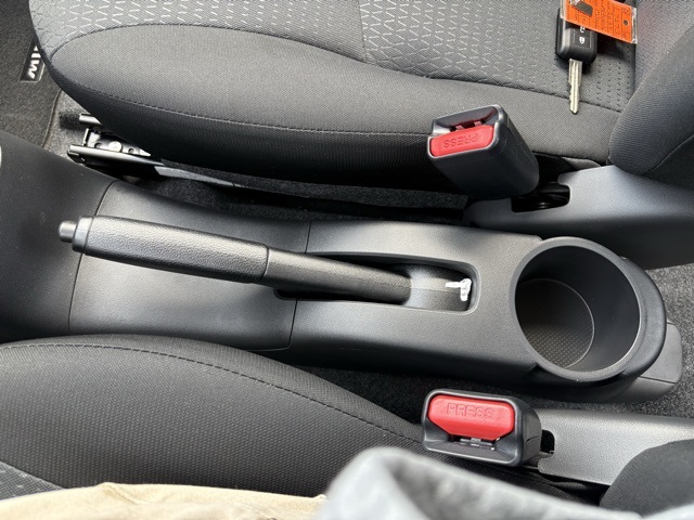 Vehicle image 21 of 30