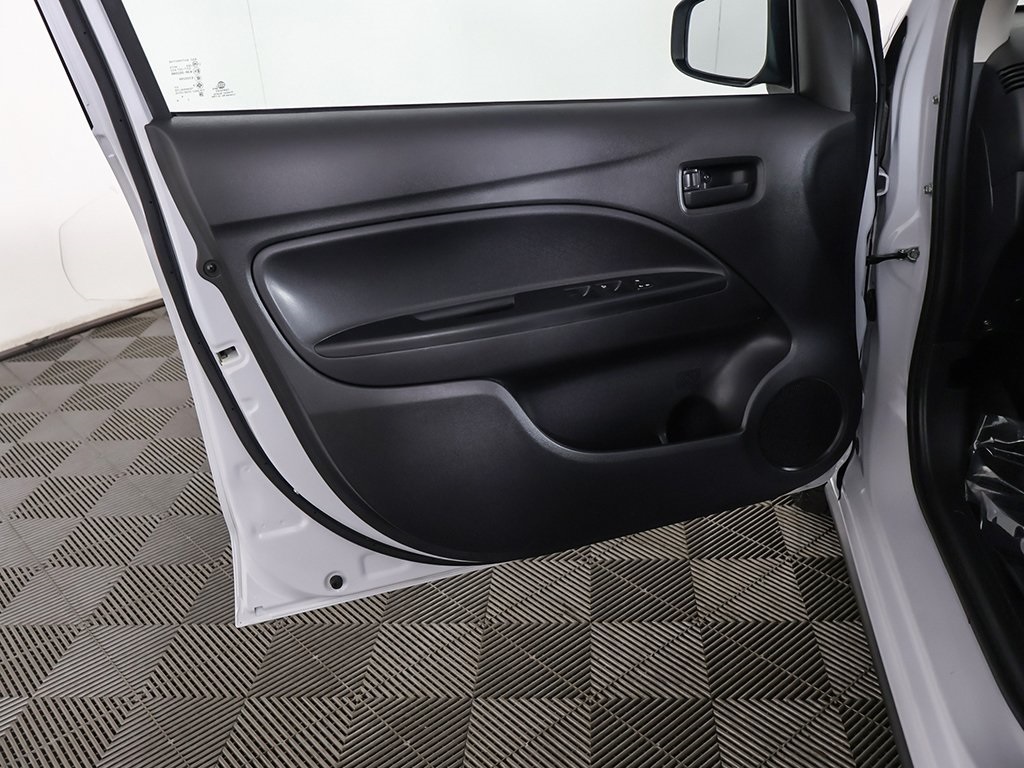 Vehicle image 35 of 49